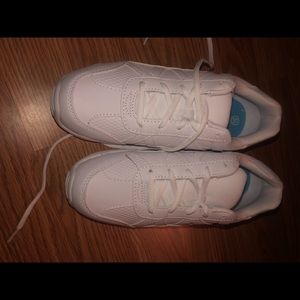 Cheer shoes